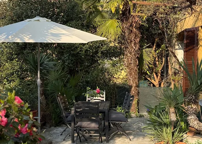 Casa Clara Gartenwohnung Nahe Maggiore Besozzo